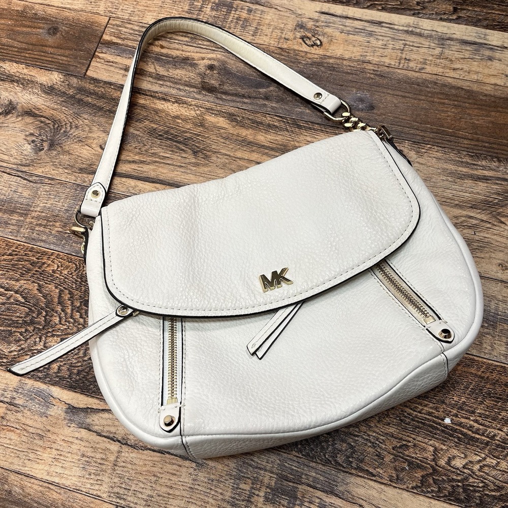 Michael Kors Evie Shoulder Bag Pebble Leather White Gold Hardware